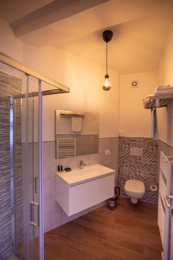 Bed And Breakfast Castello7 San Felice del Benaco Εξωτερικό φωτογραφία